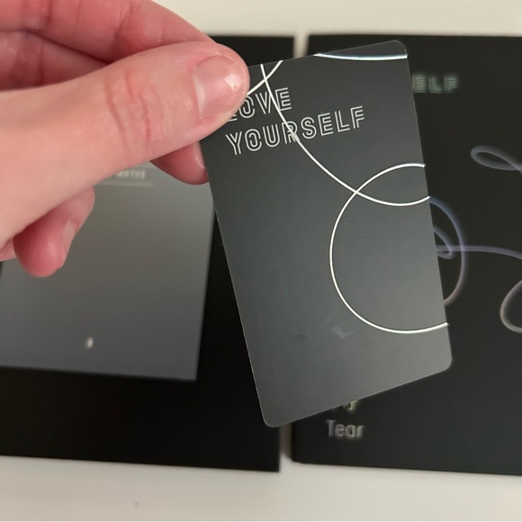BTS Love Yourself Tear R Version Album with Yoongi Suga Photocard - Picture 6 of 15